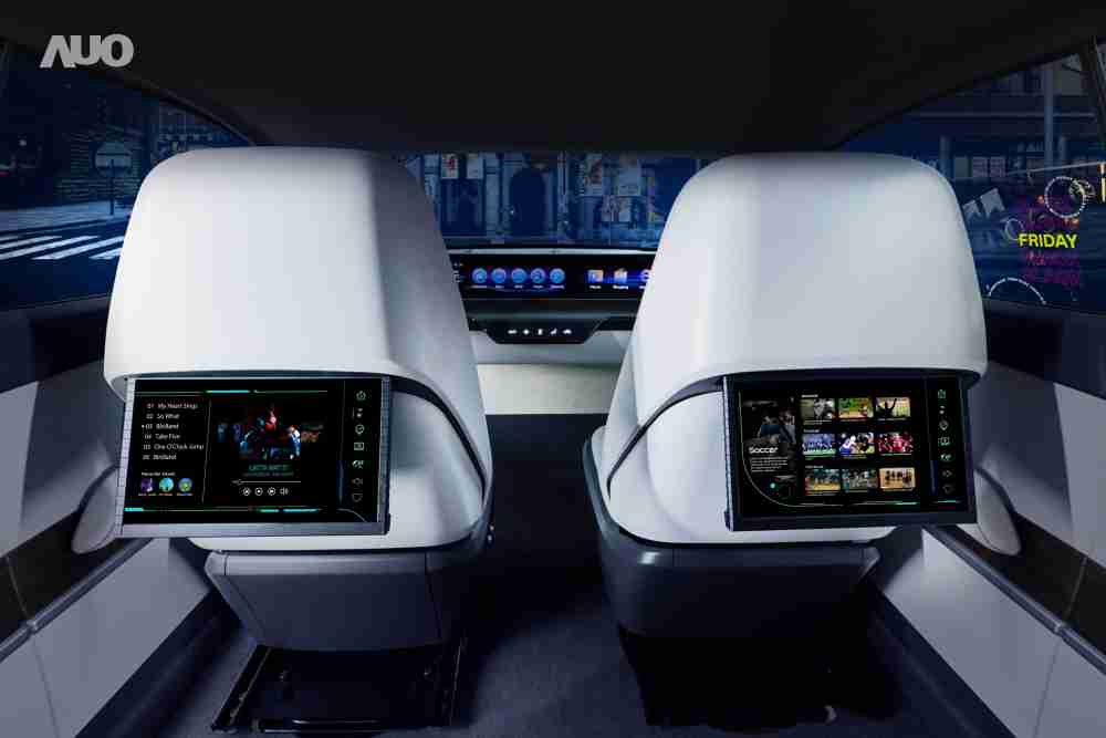 银河集团新一代Smart Cockpit 2024，，以Micro LED先进显示技术优势，，，创建〝可卷式后座娱乐显示器〞，，，仅在互动时才显示出所需画面及信息，，，扩充更丰富的娱乐和交互信息服务，，获国际奖项荣耀